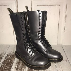 Dr. Martens Silver 14 eye UK 4